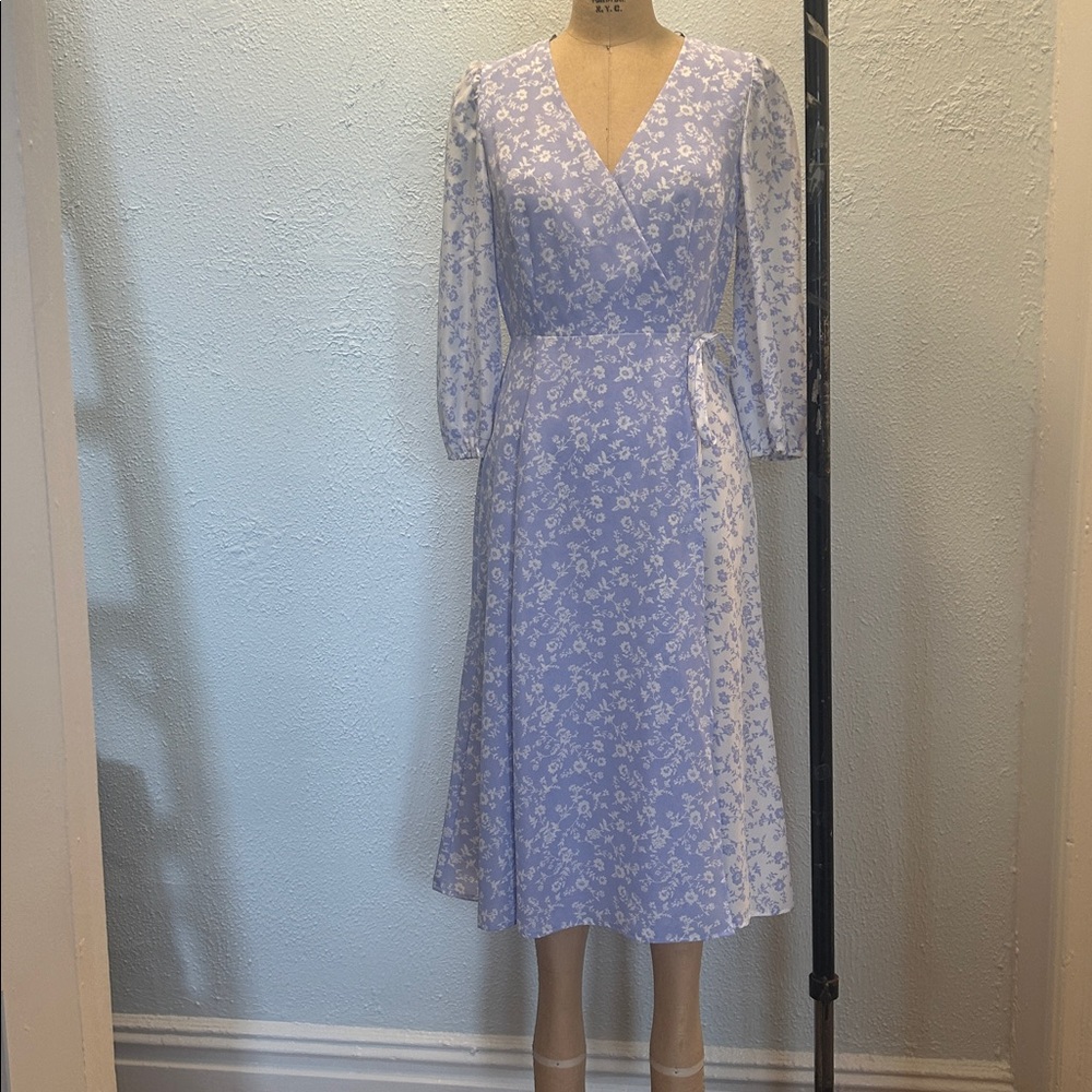 Vince Camuto periwinkle Floral faux Wrap Midi Dress